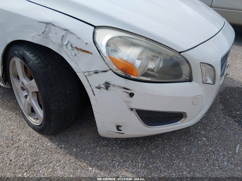 2012 Volvo S60 VIN YV1622FSXC2099535 IAAI salvage auction — NORMAL WEAR, Original (Texas), sold $650 on 2026-08-05 (photo 6)