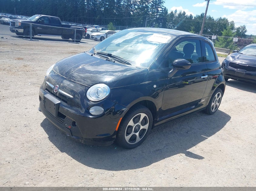 2014 Fiat 500e VIN 3C3CFFGE2ET175901 IAAI salvage auction — NORMAL WEAR, Clear (Washington), sold $775 on 2026-07-29 (photo 2)