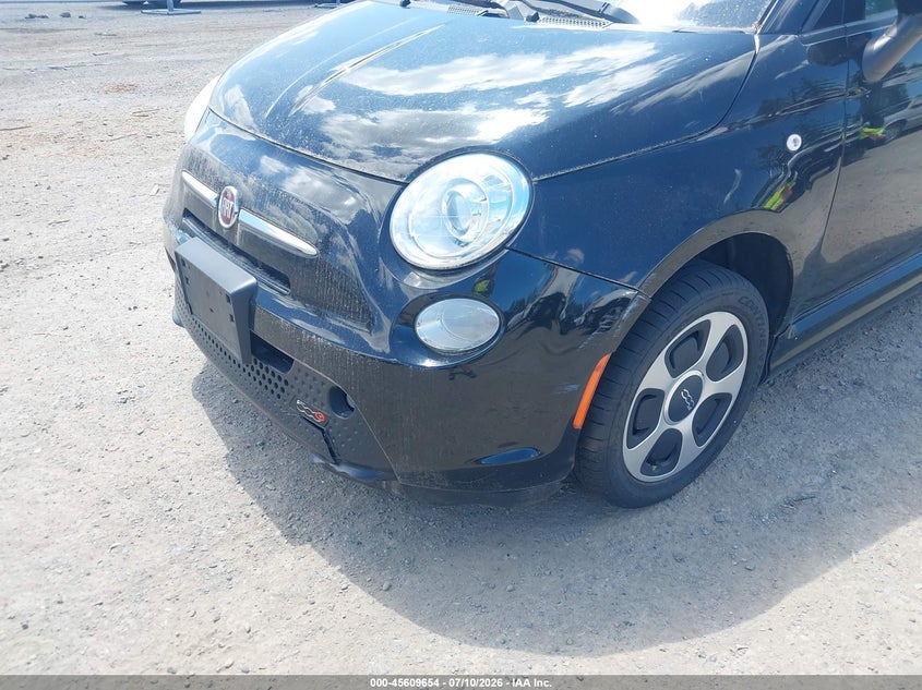 2014 Fiat 500e VIN 3C3CFFGE2ET175901 IAAI salvage auction — NORMAL WEAR, Clear (Washington), sold $775 on 2026-07-29 (photo 6)