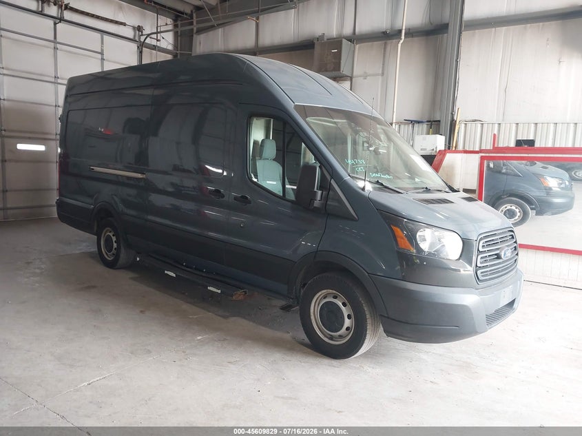2019 Ford Transit-250 VIN 1FTYR3XM1KKA97266 — IAAI salvage auction photo