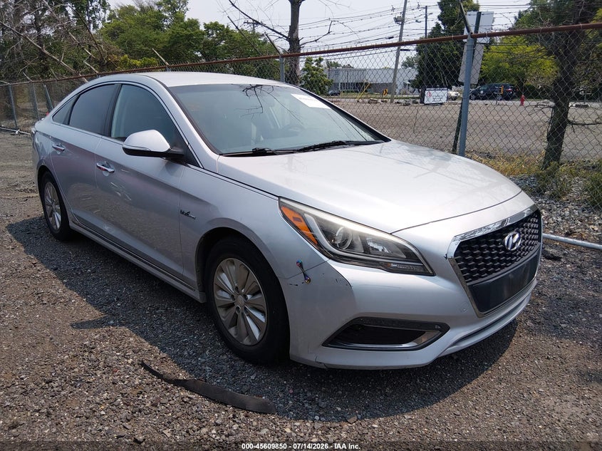 2017 Hyundai Sonata hybrid VIN KMHE24L31HA075661 IAAI salvage auction — NORMAL WEAR, Clear (New Jersey), sold $1,150 on 2026-07-20 (photo 1)