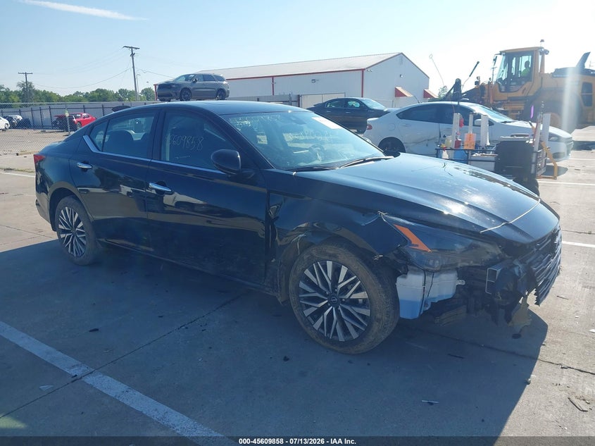 2024 Nissan Altima VIN 1N4BL4DW2RN411251 — IAAI salvage auction photo