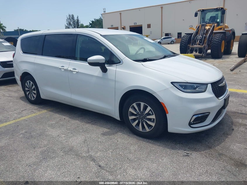 2023 Chrysler Pacifica VIN 2C4RC1L71PR622300 IAAI salvage auction — WATER/FLOOD, Enterprise Vehicles Salvage Only (Florida), sold $8,500 on 2026-07-19 (photo 1)