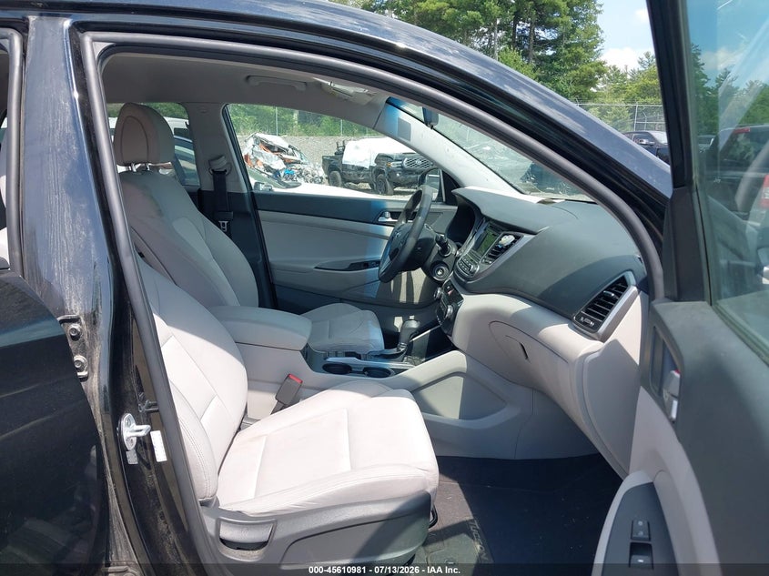 2018 Hyundai Tucson VIN KM8J2CA46JU779959 IAAI salvage auction — NORMAL WEAR, Original (Maine), sold $2,900 on 2026-07-31 (photo 5)