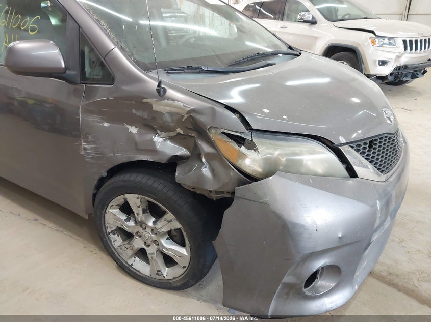 2011 Toyota Sienna VIN 5TDXK3DC2BS042278 IAAI salvage auction — RIGHT FRONT, Salvage (Pennsylvania), sold $1,200 on 2026-08-01 (photo 6)
