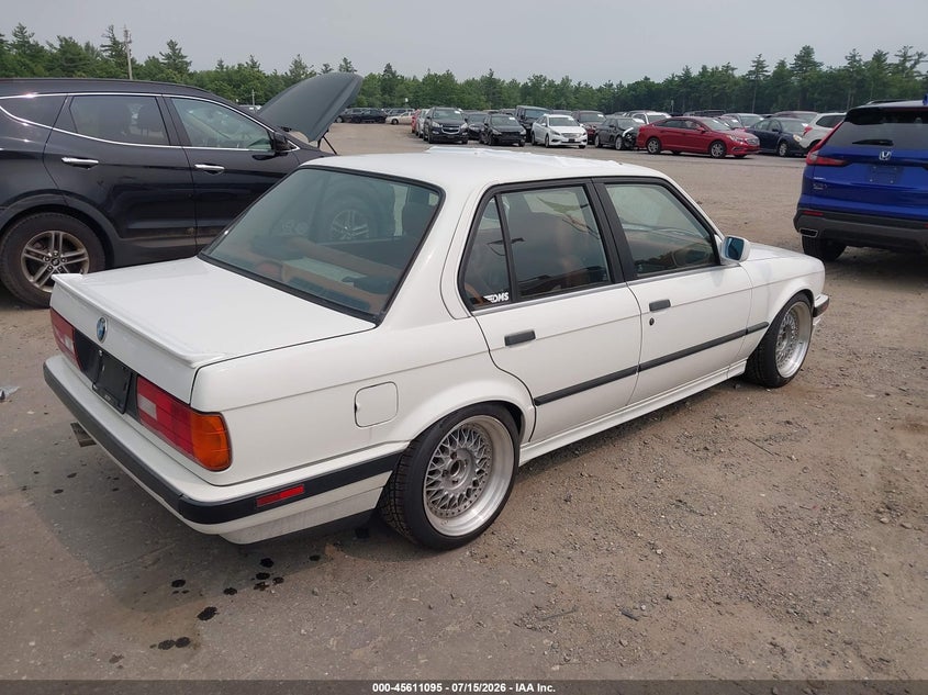 1990 BMW 3 series VIN WBAAD2318LED27004 IAAI salvage auction — FRONT END, Clear (Massachusetts), sold $19,650 on 2026-08-28 (photo 4)
