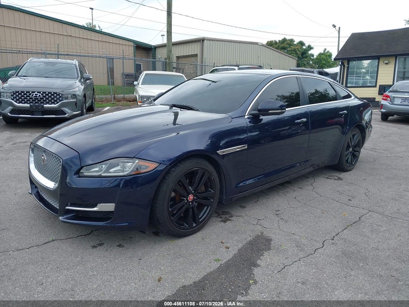 2016 Jaguar Xj series VIN SAJWJ2GD1G8V93229 IAAI salvage auction — NORMAL WEAR, Clear (Tennessee), sold $1,350 on 2026-07-23 (photo 2)