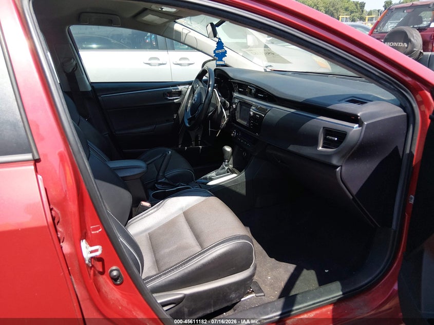 2015 Toyota Corolla VIN 5YFBURHE1FP304728 IAAI salvage auction — NORMAL WEAR, Clear (Illinois), sold $800 on 2026-07-29 (photo 5)