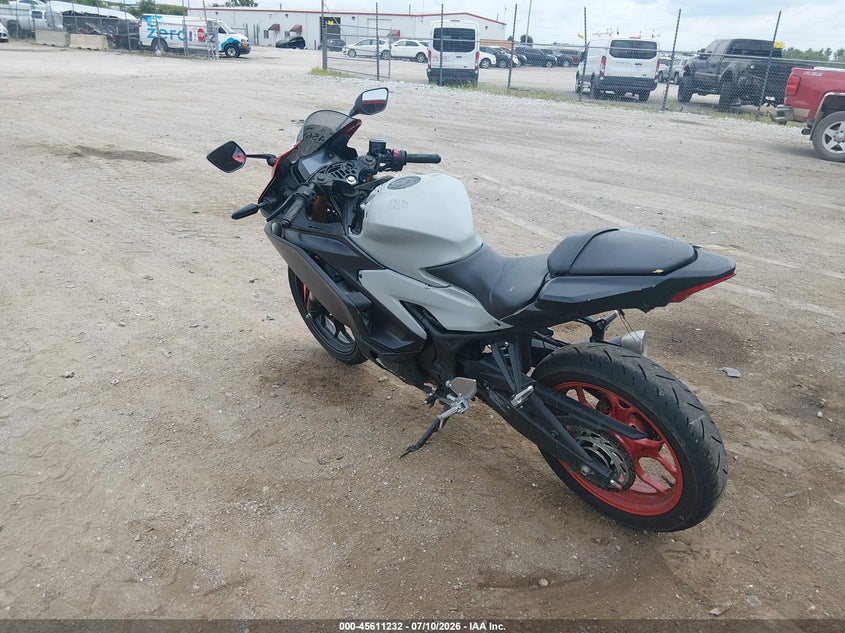 2026 Yamaha VIN MH3RH25E6TK007335 IAAI salvage auction — RIGHT REAR, Salvage Title, sold $1,200 on 2026-09-06 (photo 3)