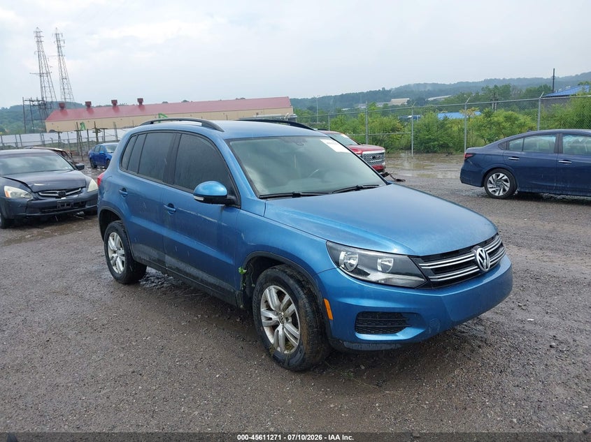 2017 Volkswagen Tiguan VIN WVGBV7AX1HK008084 IAAI salvage auction — NORMAL WEAR, Original (West Virginia), sold $1,675 on 2026-07-28 (photo 1)