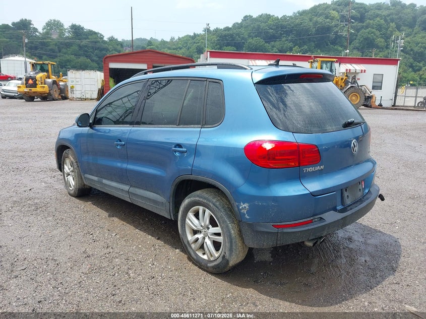 2017 Volkswagen Tiguan VIN WVGBV7AX1HK008084 IAAI salvage auction — NORMAL WEAR, Original (West Virginia), sold $1,675 on 2026-07-28 (photo 3)