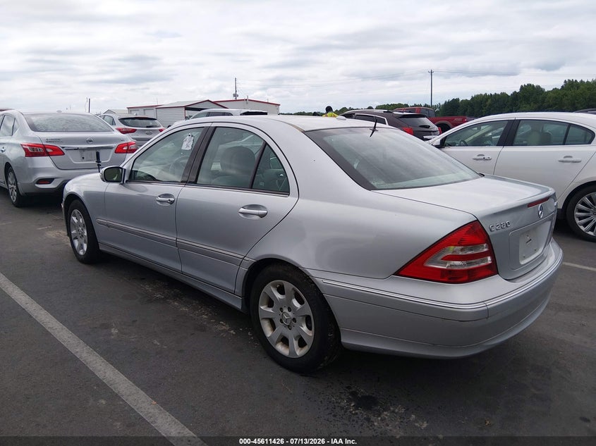 2006 Mercedes-benz C class VIN WDBRF92H36F800681 IAAI salvage auction — NORMAL WEAR, Clear (North Carolina), sold $325 on 2026-07-29 (photo 3)