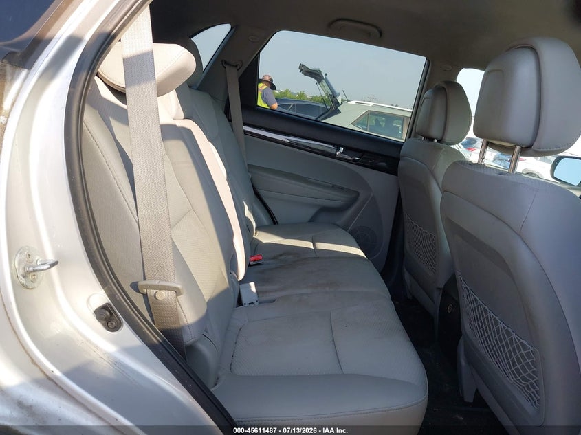 2011 Kia Sorento VIN 5XYKT3A12BG170429 IAAI salvage auction — NORMAL WEAR, Clear (Pennsylvania), sold $1,000 on 2026-07-17 (photo 8)