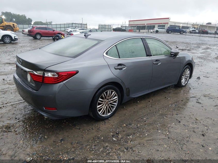 2013 Lexus ES VIN JTHBK1GG9D2080239 IAAI salvage auction — NORMAL WEAR, Clear (Georgia), sold $1,450 on 2026-07-23 (photo 4)