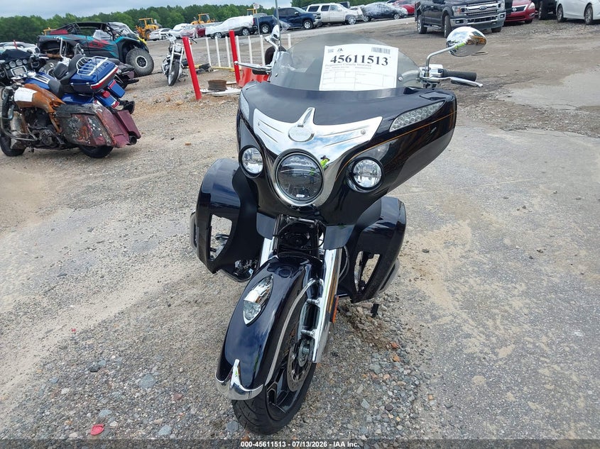 2025 Indian motorcycle co. Roadmaster VIN 56KTREBB4S3433833 IAAI salvage auction — REAR END, Salvage (North Carolina), sold $13,350 on 2026-08-25 (photo 5)