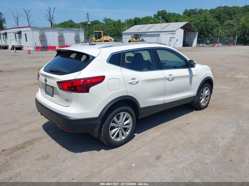 2017 Nissan Rogue VIN JN1BJ1CP5HW007641 IAAI salvage auction — NORMAL WEAR, Clear (Maryland), sold $2,025 on 2026-07-28 (photo 4)
