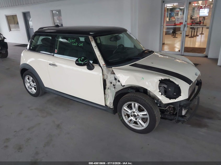 2012 Mini Cooper VIN WMWSU3C52CT543095 IAAI salvage auction — RIGHT FRONT, Rebuildable (Florida), sold $550 on 2026-08-05 (photo 1)