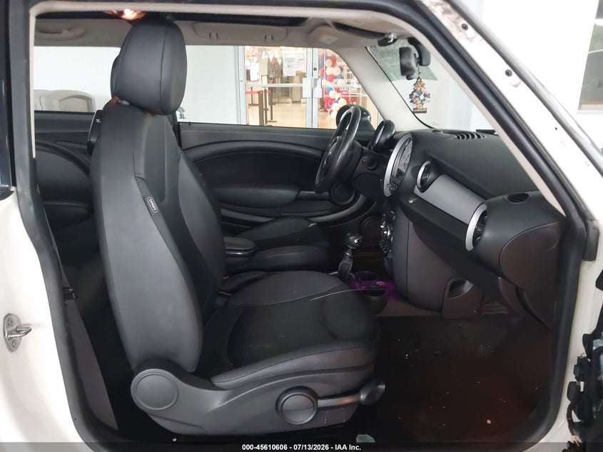 2012 Mini Cooper VIN WMWSU3C52CT543095 IAAI salvage auction — RIGHT FRONT, Rebuildable (Florida), sold $550 on 2026-08-05 (photo 5)