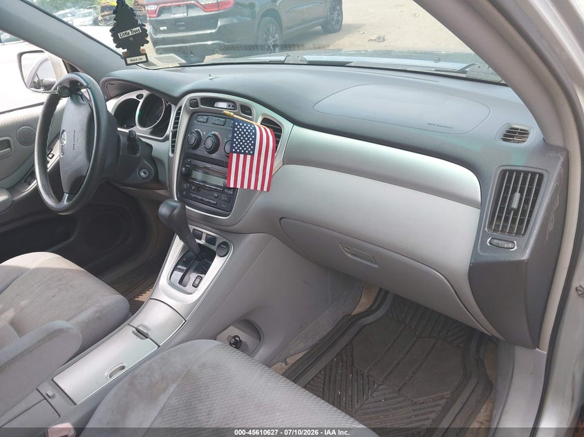 2004 Toyota Highlander VIN JTEEP21A740009199 IAAI salvage auction — NORMAL WEAR, Clear (New York), sold $25 on 2026-07-21 (photo 5)
