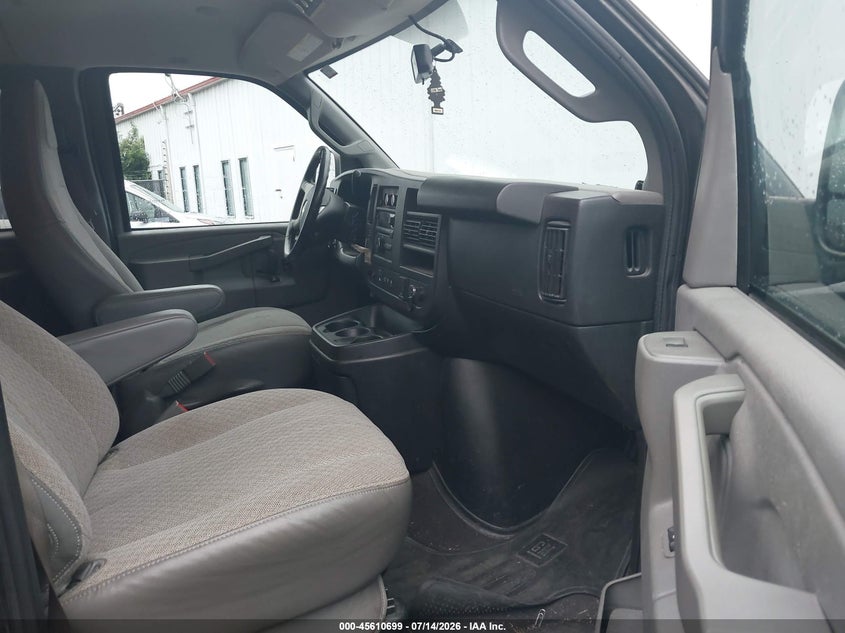 2019 Chevrolet VIN 1GAZGNFG5K1330730 IAAI salvage auction — NORMAL WEAR, Sf97 (Washington), sold $11,850 on 2026-09-09 (photo 5)