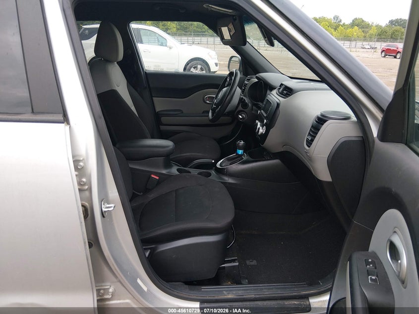 2018 Kia Soul VIN KNDJN2A23J7512149 IAAI salvage auction — NORMAL WEAR, Clear (Tennessee), sold $825 on 2026-07-18 (photo 5)