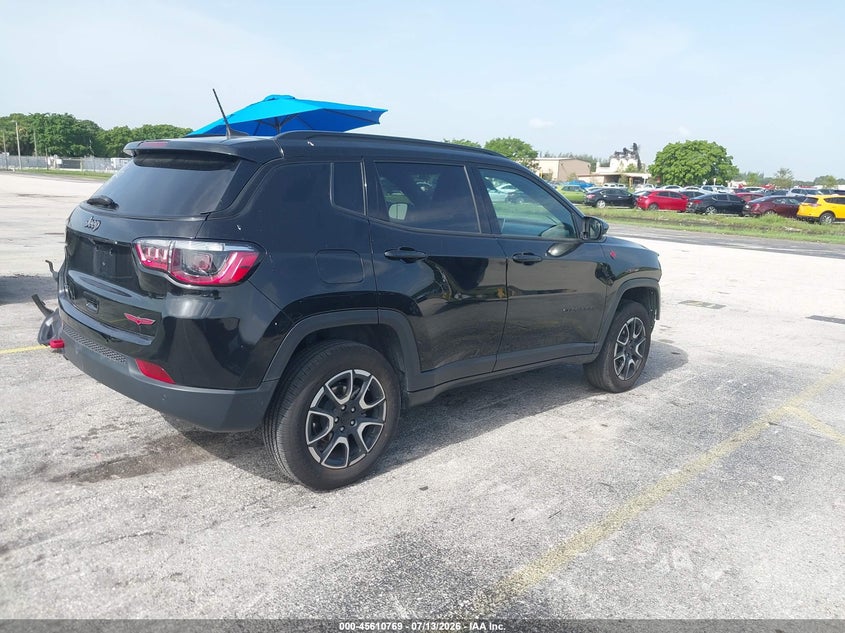 2024 Jeep Compass VIN 3C4NJDDN6RT137282 IAAI salvage auction — FRONT END, Salvage Title, sold $8,575 on 2026-07-22 (photo 4)