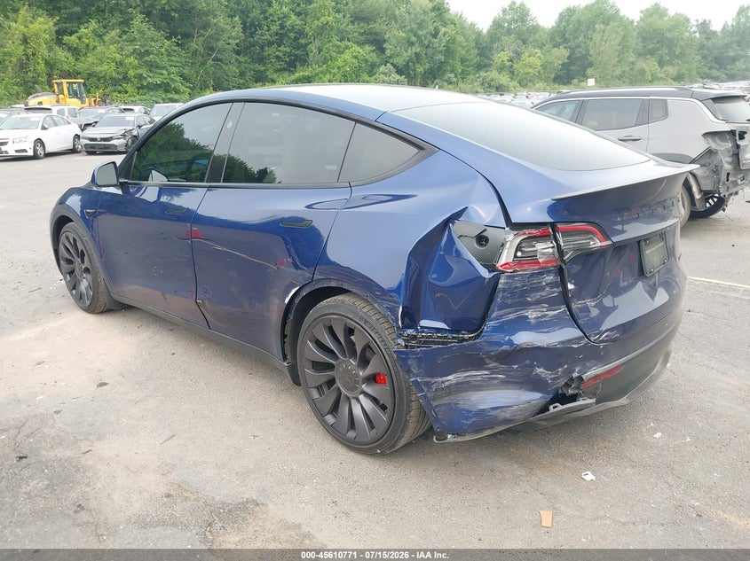 2024 Tesla Model y VIN 7SAYGDEFXRF026156 IAAI salvage auction — REAR END, Salvage (Connecticut), sold $11,100 on 2026-08-02 (photo 3)