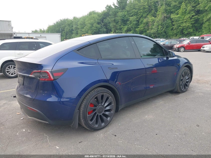 2024 Tesla Model y VIN 7SAYGDEFXRF026156 IAAI salvage auction — REAR END, Salvage (Connecticut), sold $11,100 on 2026-08-02 (photo 4)