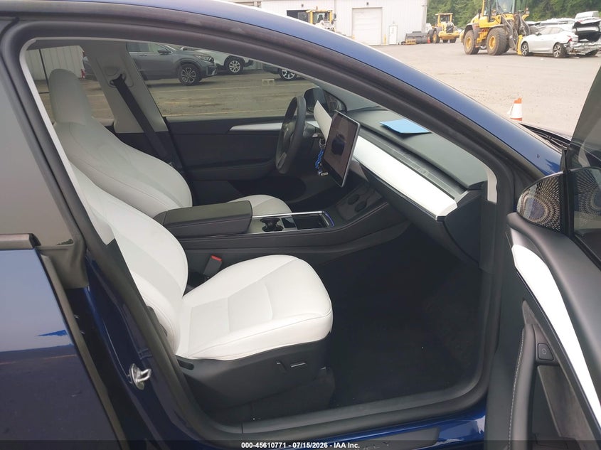 2024 Tesla Model y VIN 7SAYGDEFXRF026156 IAAI salvage auction — REAR END, Salvage (Connecticut), sold $11,100 on 2026-08-02 (photo 5)