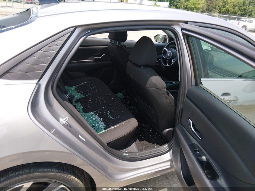 2025 Hyundai Elantra VIN KMHLS4DG8SU032322 IAAI salvage auction — REAR END, Salvage Title, sold $14,050 on 2026-07-17 (photo 8)
