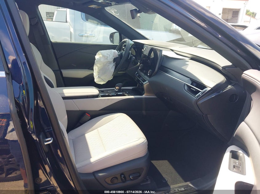 2026 Lexus Rx VIN 2T2BBMCA5TC133485 IAAI salvage auction — FRONT END, Wait Title, sold $5,100 on 2026-08-24 (photo 5)