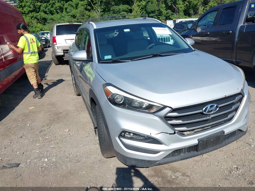 2017 Hyundai Tucson VIN KM8J3CA46HU272020 IAAI salvage auction — NORMAL WEAR, Clear (Massachusetts), sold $2,050 on 2026-07-21 (photo 1)