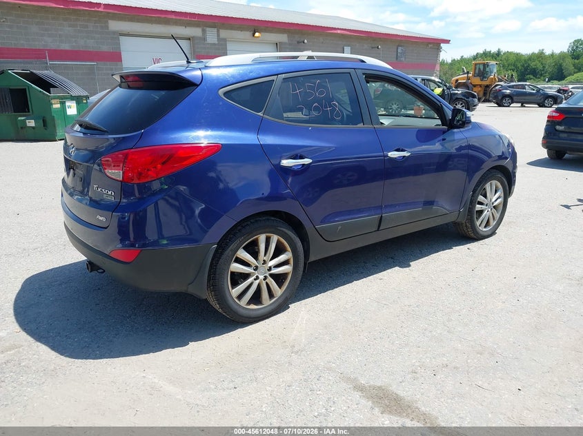 2011 Hyundai Tucson VIN KM8JUCAC1BU316677 IAAI salvage auction — NORMAL WEAR, Original (Maine), sold $700 on 2026-07-27 (photo 4)