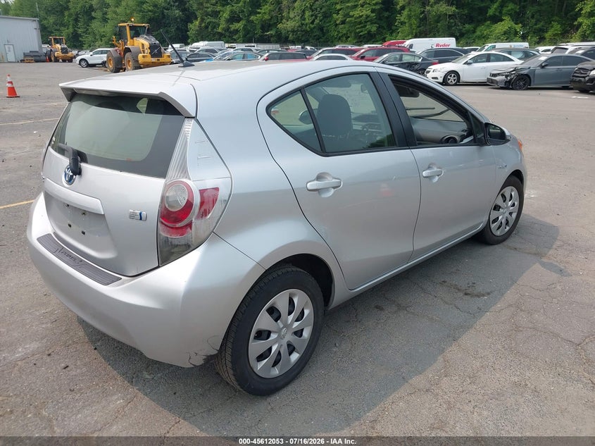 2014 Toyota Prius c VIN JTDKDTB3XE1081693 IAAI salvage auction — LEFT FRONT, Salvage (Connecticut), sold $975 on 2026-08-20 (photo 4)