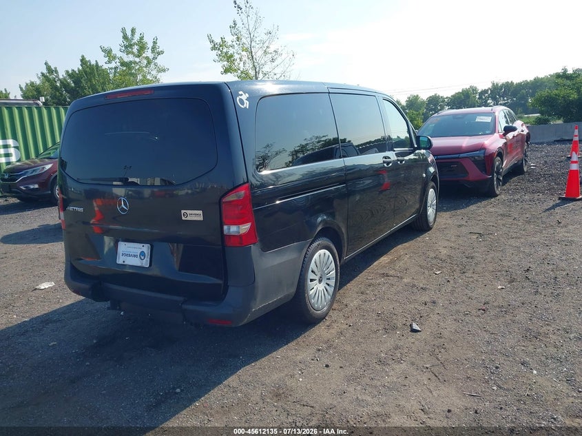 2022 Mercedes-benz Metris VIN W1WV0FEY3N4173443 IAAI salvage auction — NORMAL WEAR, Clear (New York), sold $8,100 on 2026-07-21 (photo 4)