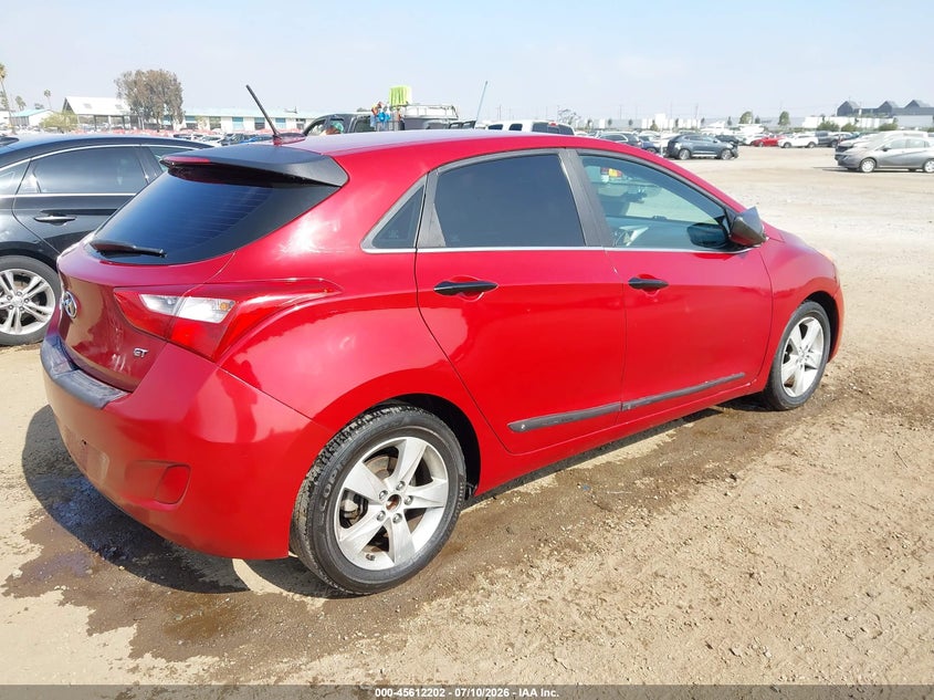 2016 Hyundai Elantra VIN KMHD35LH0GU337886 IAAI salvage auction — NORMAL WEAR, Salvage Title, sold $575 on 2026-07-29 (photo 4)