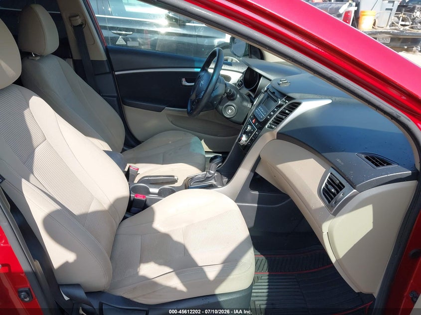 2016 Hyundai Elantra VIN KMHD35LH0GU337886 IAAI salvage auction — NORMAL WEAR, Salvage Title, sold $575 on 2026-07-29 (photo 5)