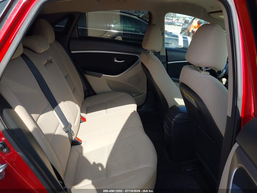 2016 Hyundai Elantra VIN KMHD35LH0GU337886 IAAI salvage auction — NORMAL WEAR, Salvage Title, sold $575 on 2026-07-29 (photo 8)