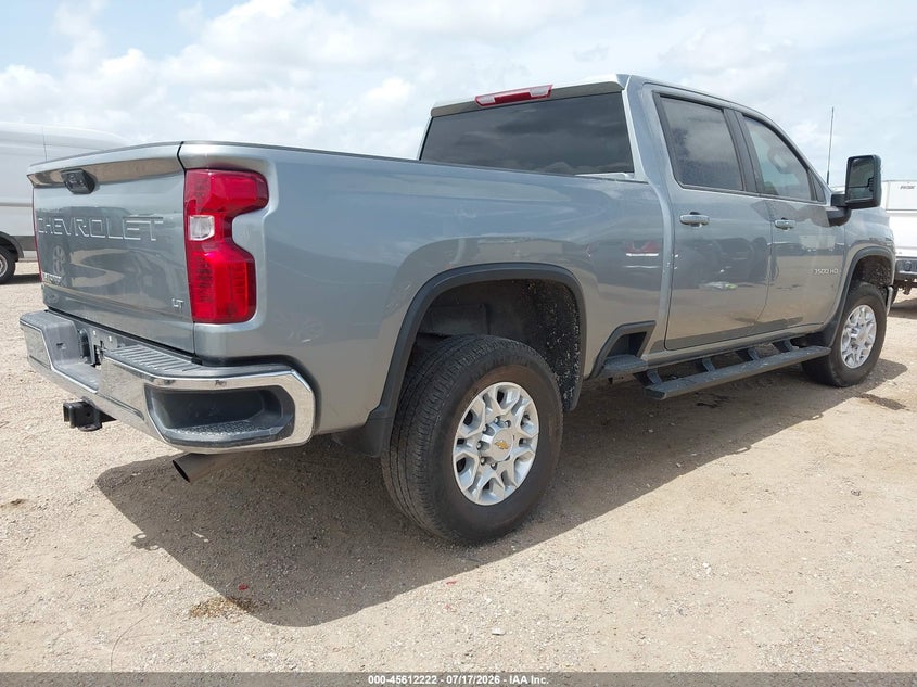 2026 Chevrolet VIN 2GC4KTE76T1148729 IAAI salvage auction — LEFT FRONT, Salvage (Texas), sold $30,050 on 2026-08-19 (photo 4)