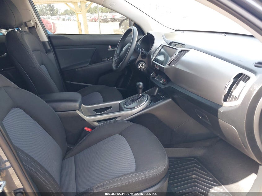 2016 Kia Sportage VIN KNDPB3AC9G7810067 IAAI salvage auction — REAR END, Salvage Title, sold $5,000 on 2026-07-25 (photo 5)