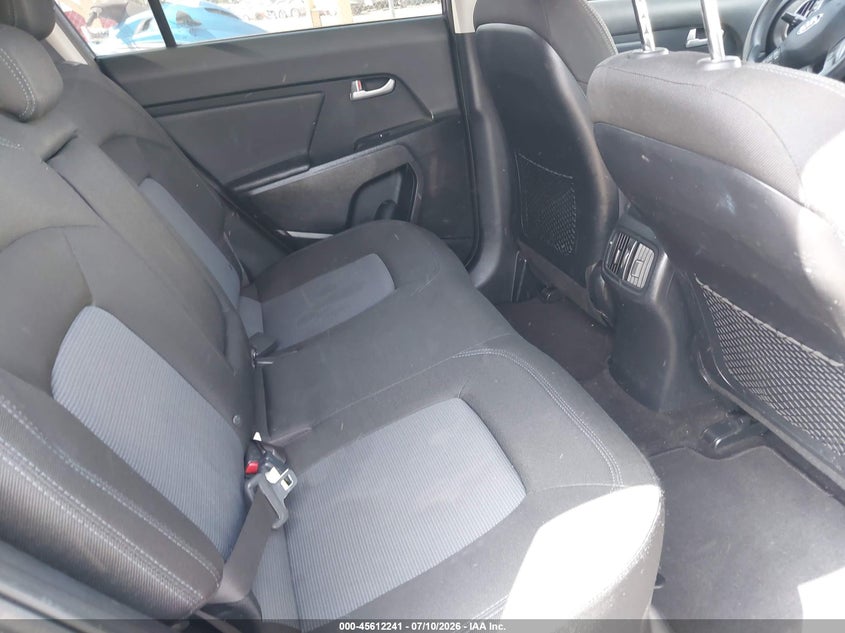 2016 Kia Sportage VIN KNDPB3AC9G7810067 IAAI salvage auction — REAR END, Salvage Title, sold $5,000 on 2026-07-25 (photo 8)