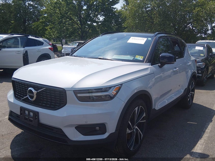 2021 Volvo Xc40 VIN YV4162UM4M2462256 IAAI salvage auction — WATER/FLOOD, Salvage Title, sold $9,400 on 2026-08-10 (photo 2)