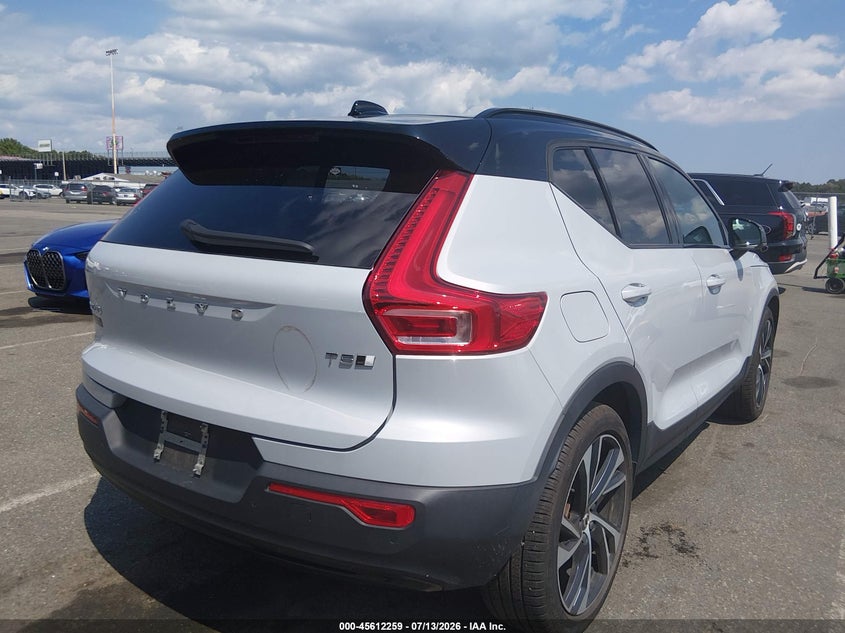 2021 Volvo Xc40 VIN YV4162UM4M2462256 IAAI salvage auction — WATER/FLOOD, Salvage Title, sold $9,400 on 2026-08-10 (photo 4)