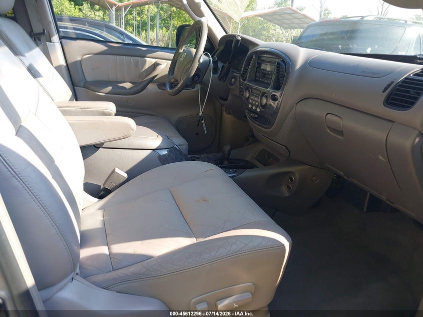 2004 Toyota Sequoia VIN 5TDBT48A74S228620 IAAI salvage auction — FRONT END, Salvage - Greater Than 75% (Maryland), sold $625 on 2026-07-28 (photo 5)