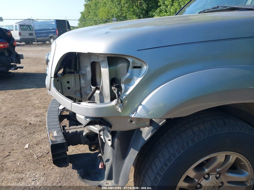 2004 Toyota Sequoia VIN 5TDBT48A74S228620 IAAI salvage auction — FRONT END, Salvage - Greater Than 75% (Maryland), sold $625 on 2026-07-28 (photo 6)
