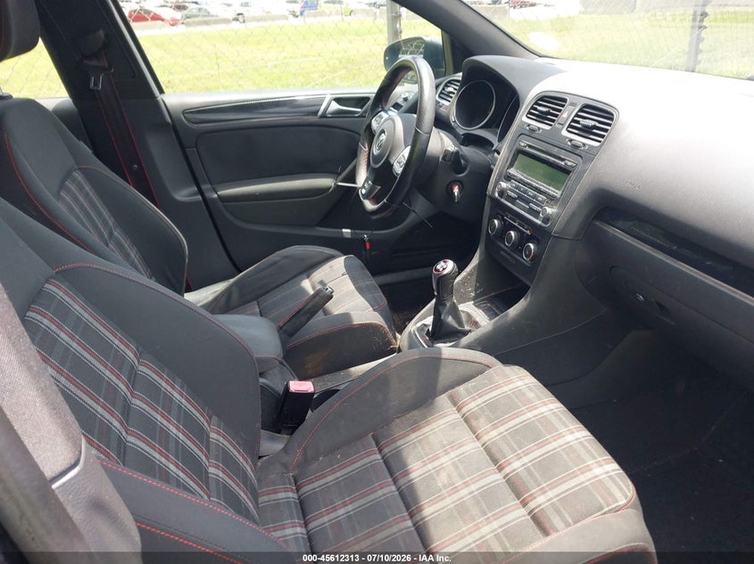 2013 Volkswagen Gti VIN WVWGD7AJ9DW141753 IAAI salvage auction — NORMAL WEAR, Salvage Title, sold $2,075 on 2026-07-16 (photo 5)