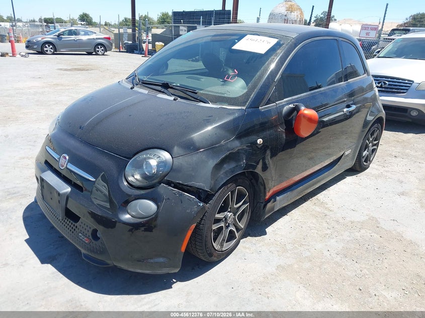 2014 Fiat 500 VIN 3C3CFFGE1ET189580 IAAI salvage auction — LEFT FRONT, Salvage Title, sold $225 on 2026-07-30 (photo 2)