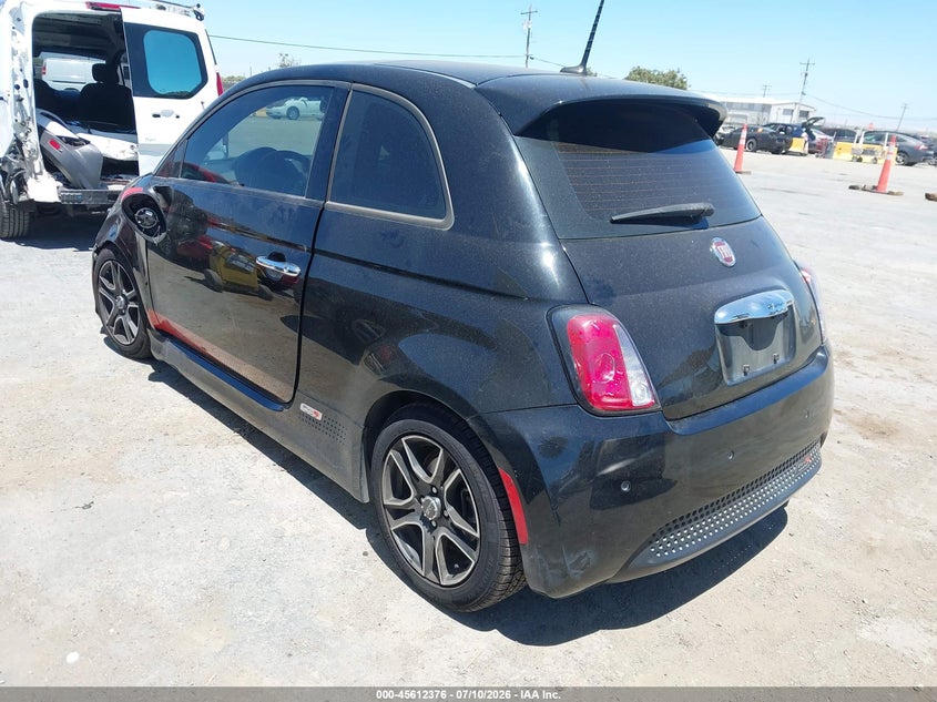 2014 Fiat 500 VIN 3C3CFFGE1ET189580 IAAI salvage auction — LEFT FRONT, Salvage Title, sold $225 on 2026-07-30 (photo 3)