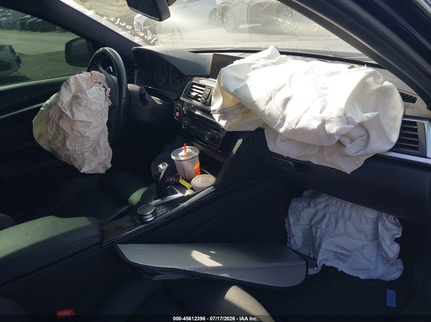 2017 BMW 3er VIN WBA8B9G34HNU55804 IAAI salvage auction — FRONT END, Salvage Title, sold $3,000 on 2026-08-14 (photo 5)