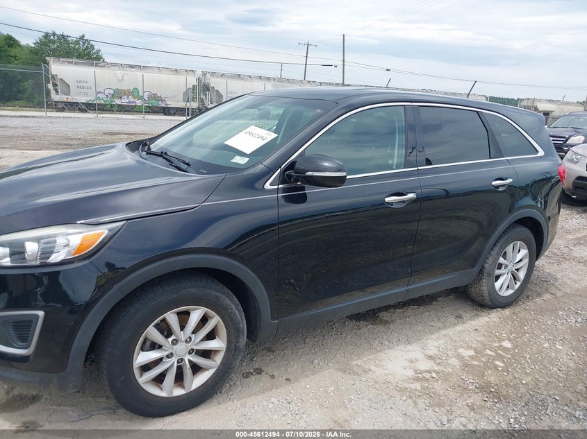 2017 Kia Sorento VIN 5XYPG4A31HG322775 IAAI salvage auction — NORMAL WEAR, Salvage Title, sold $2,200 on 2026-07-24 (photo 6)